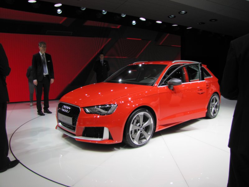 audirs3sportback25tfsiquattrostronic18.jpg