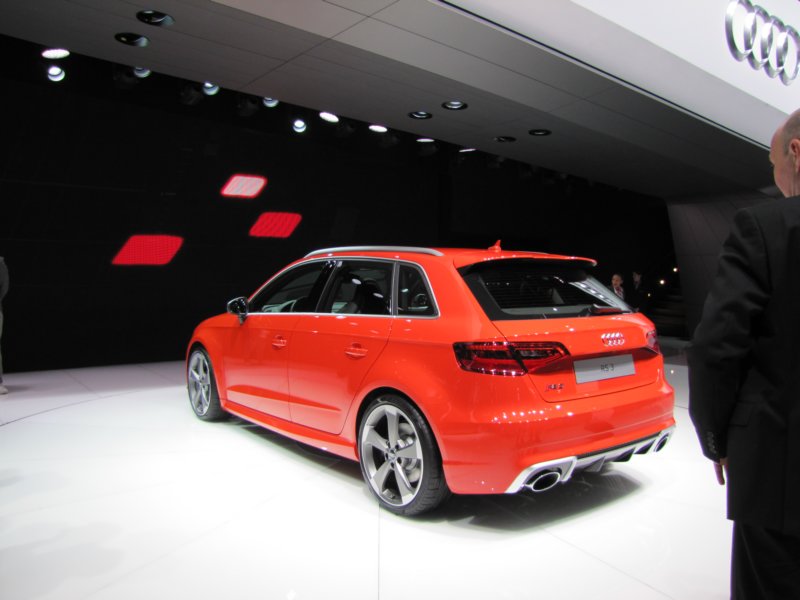 audirs3sportback25tfsiquattrostronic21.jpg