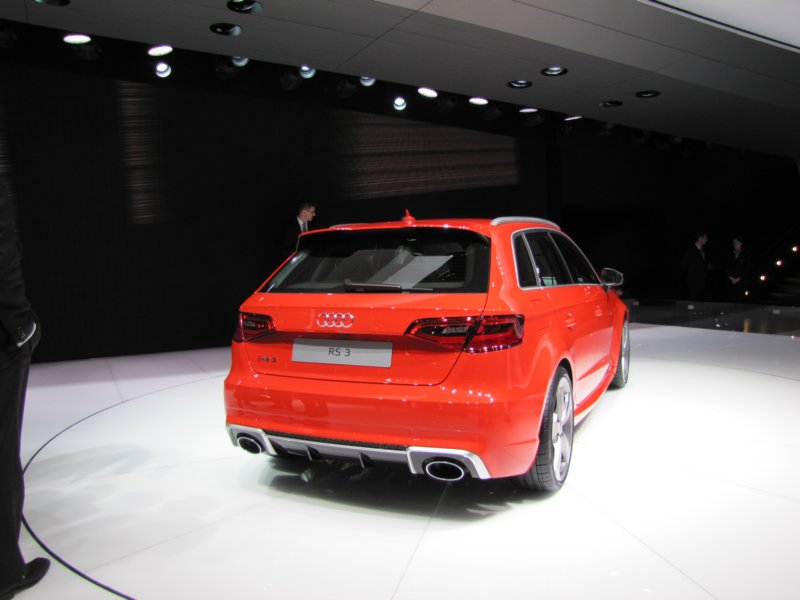 audirs3sportback25tfsiquattrostronic7.jpg
