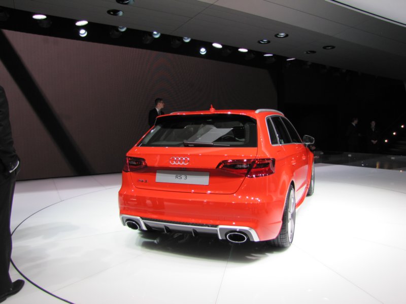 audirs3sportback25tfsiquattrostronic8.jpg