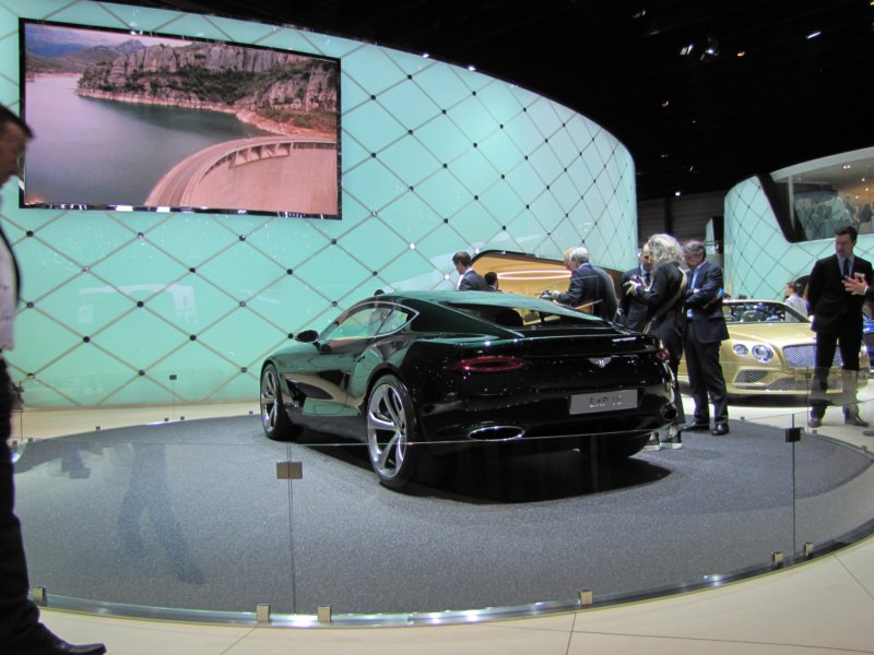 bentleyexp10speed655.jpg