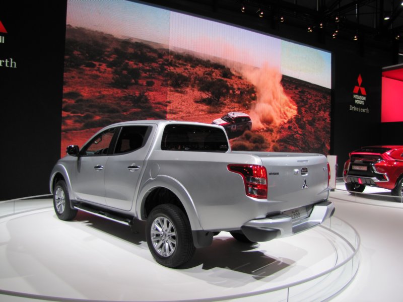 mitsubishil2005.jpg