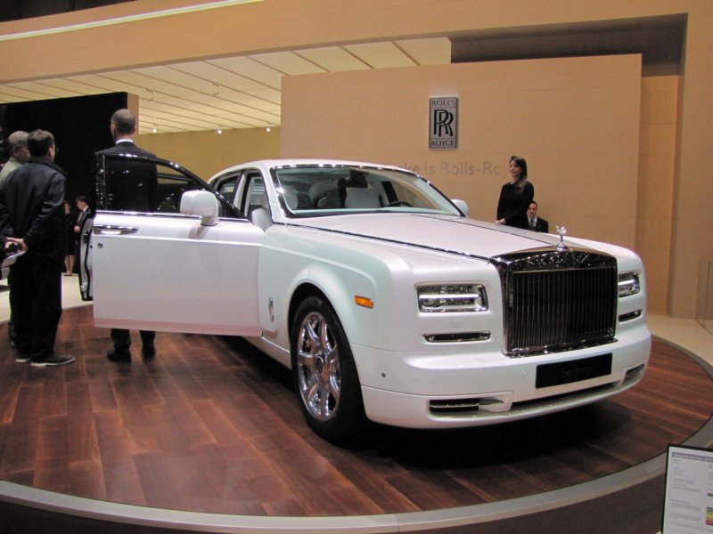 rollsroyceserenityphantomextendedwheelbase16.jpg