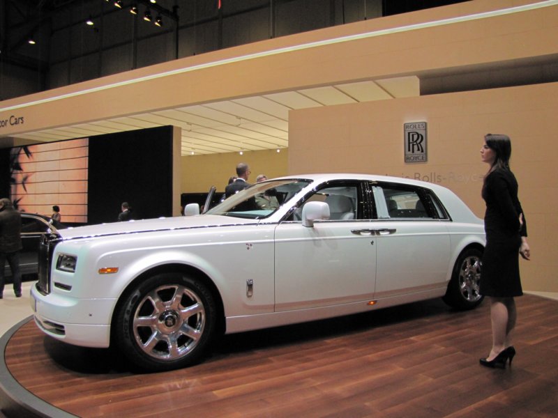 rollsroyceserenityphantomextendedwheelbase20.jpg