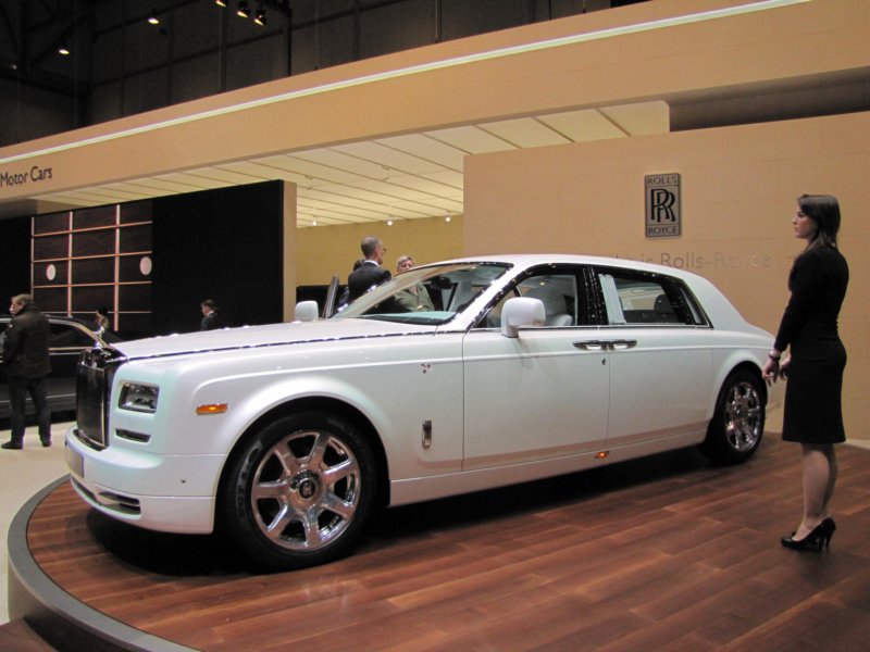 rollsroyceserenityphantomextendedwheelbase3.jpg