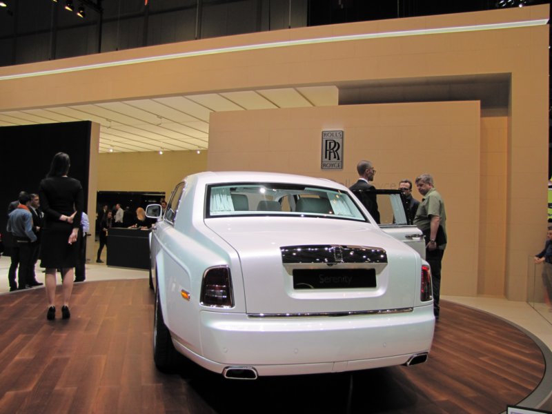 rollsroyceserenityphantomextendedwheelbase9.jpg