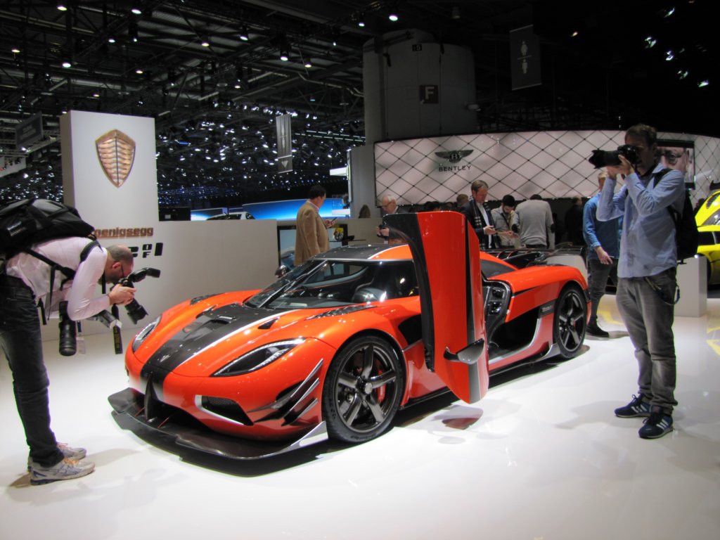 koenigseggageraoneof12.jpg