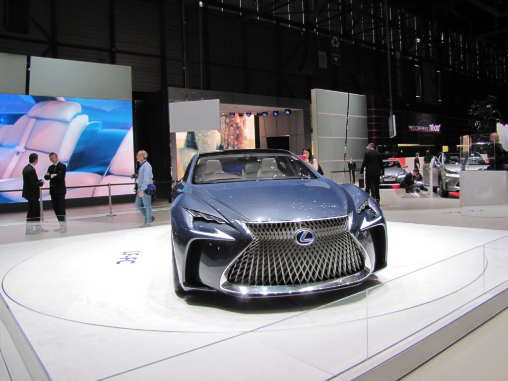 lexuslffc17.jpg