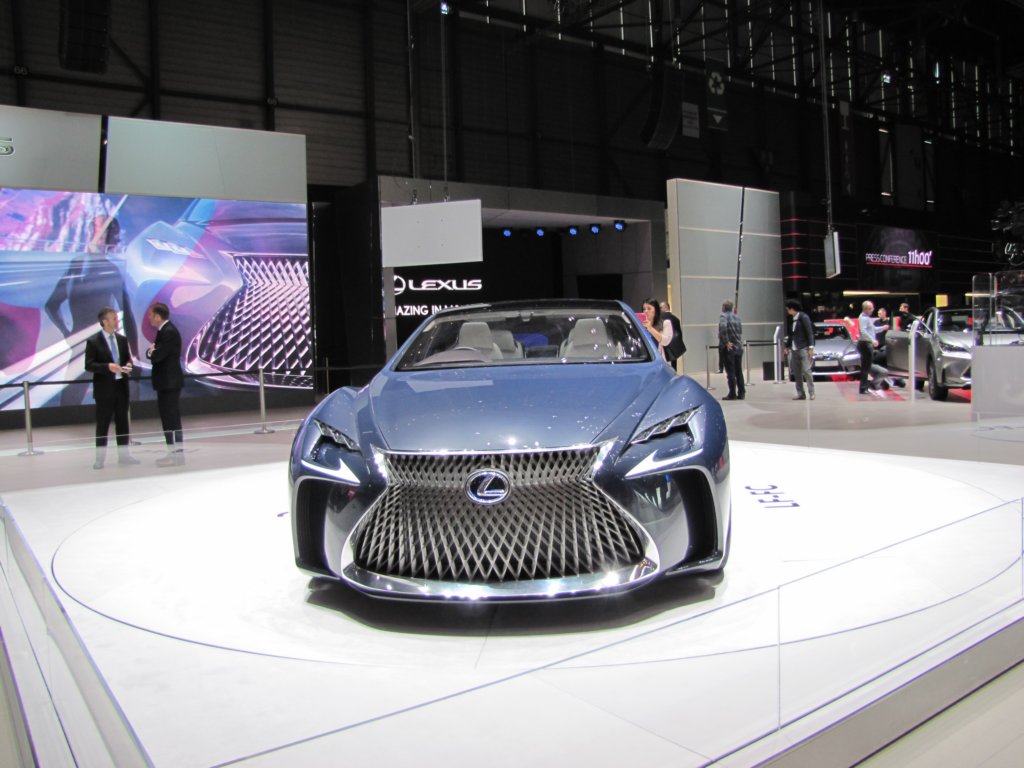 lexuslffc5.jpg