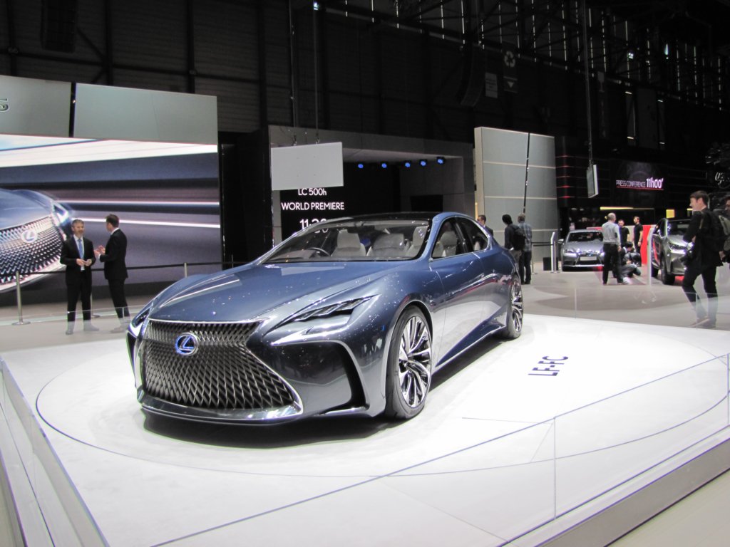lexuslffc6.jpg