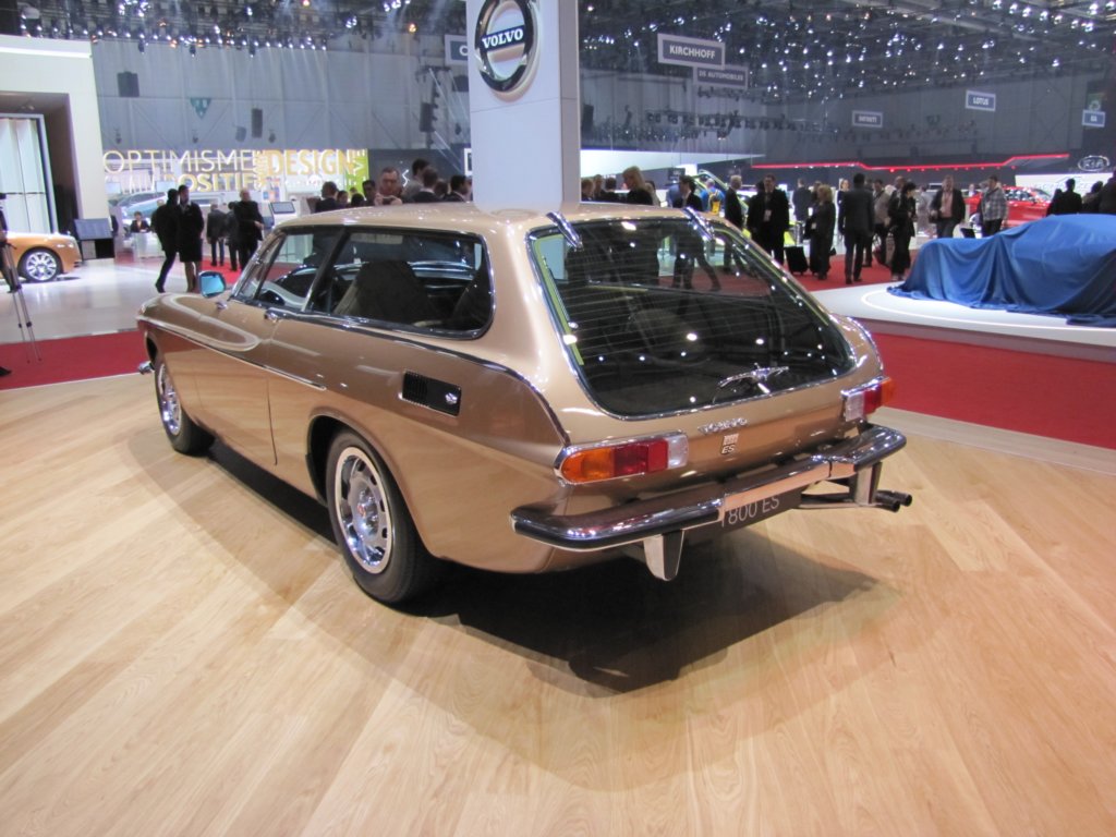 volvo1800es3.jpg