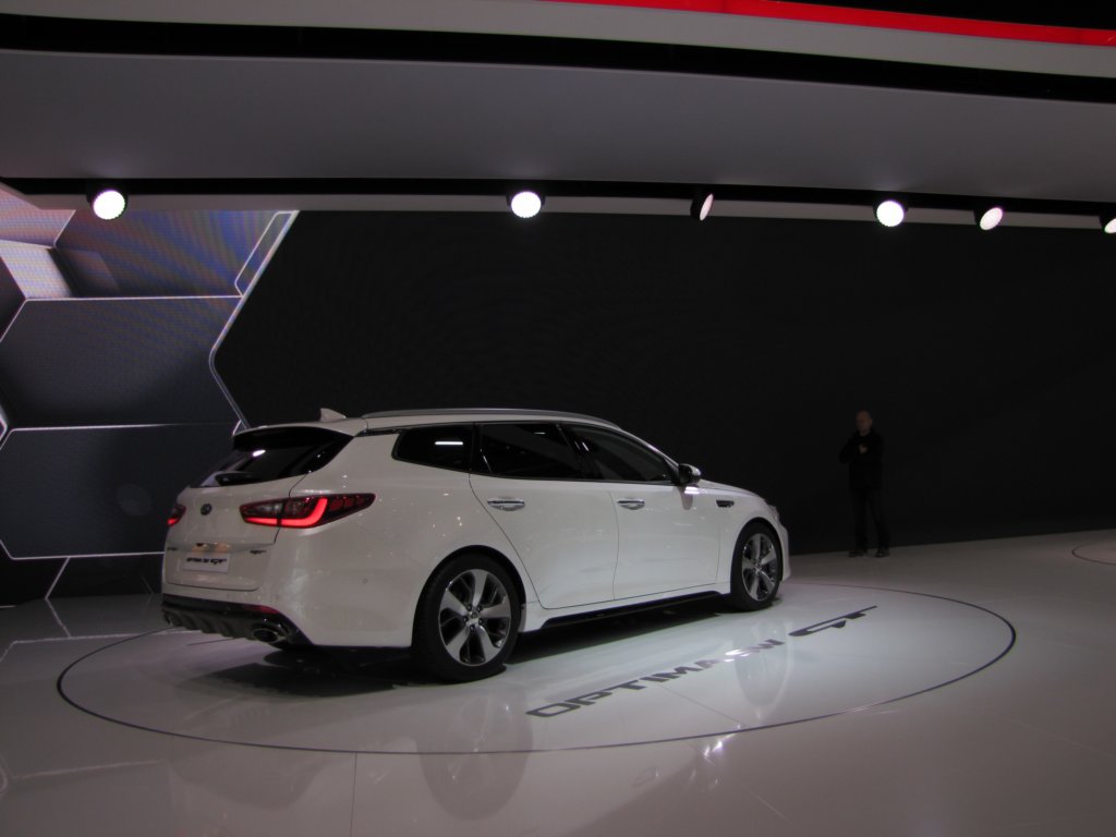 kiaoptimaswgt30.jpg