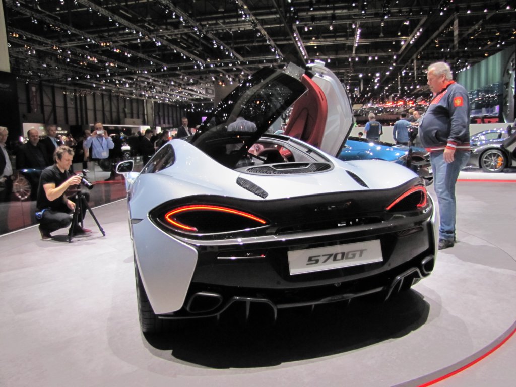 mclaren570gt6.jpg