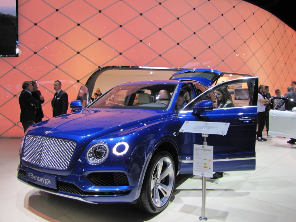 bentleybentayga.jpg