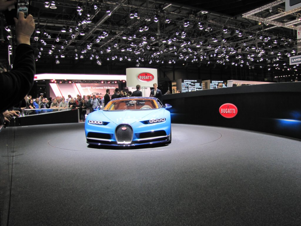 bugattichiron.jpg