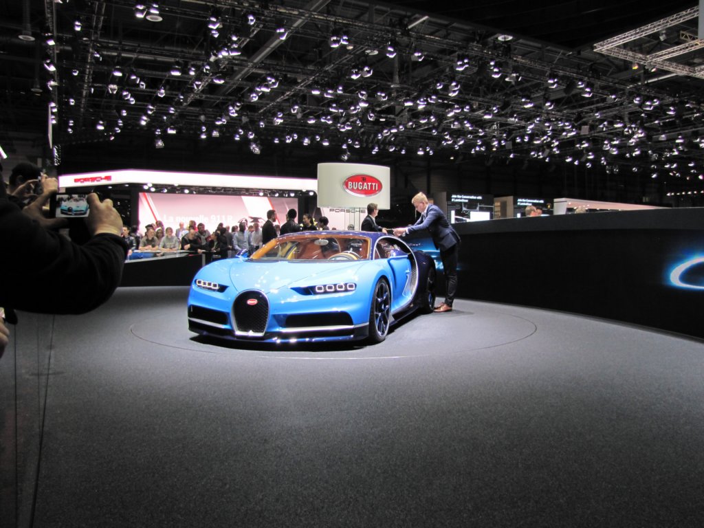 bugattichiron13.jpg