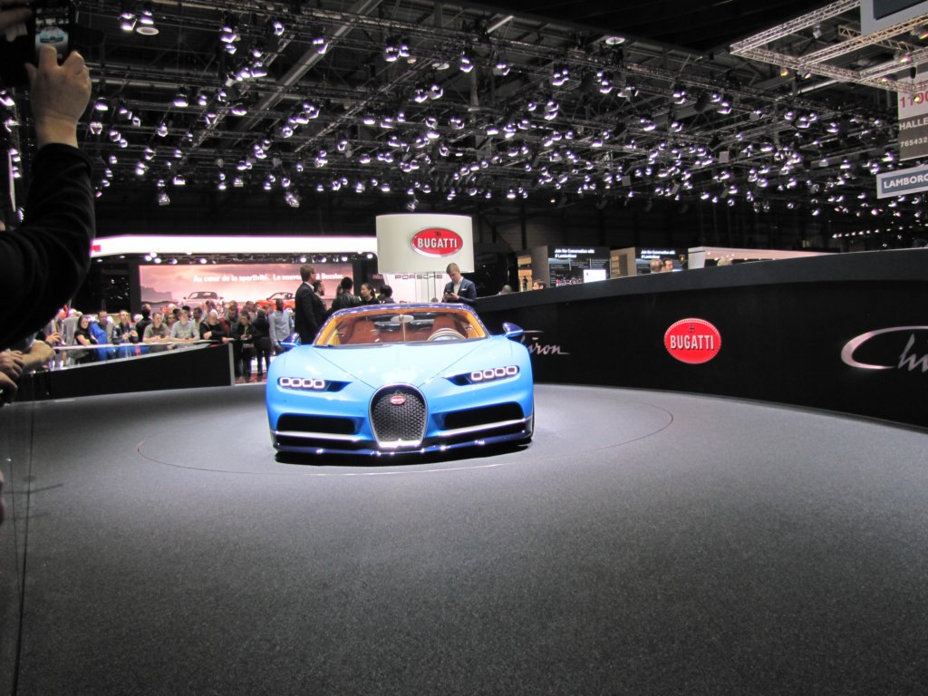 bugattichiron4.jpg