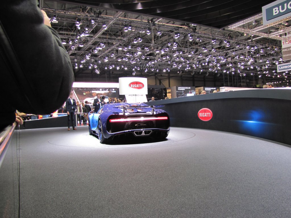 bugattichiron66.jpg