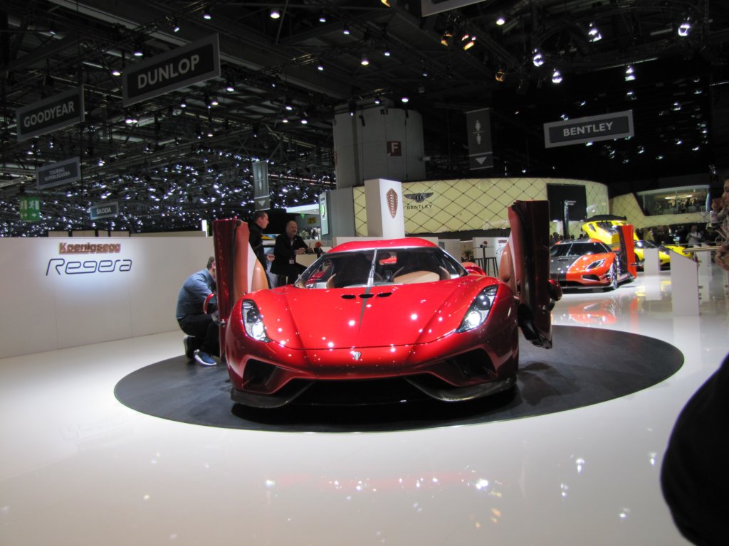 koenigseggregera16.jpg