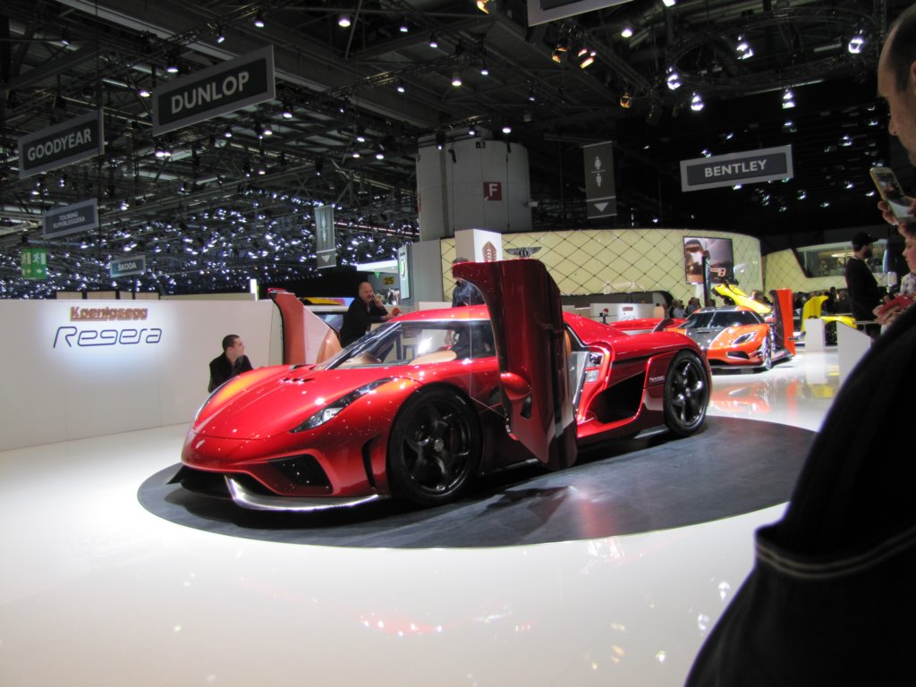 koenigseggregera18.jpg