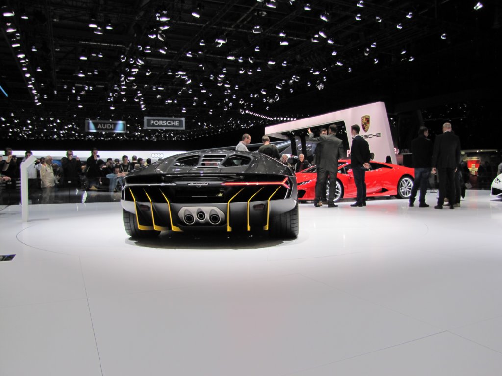 lamborghinicentenariolp770450.jpg