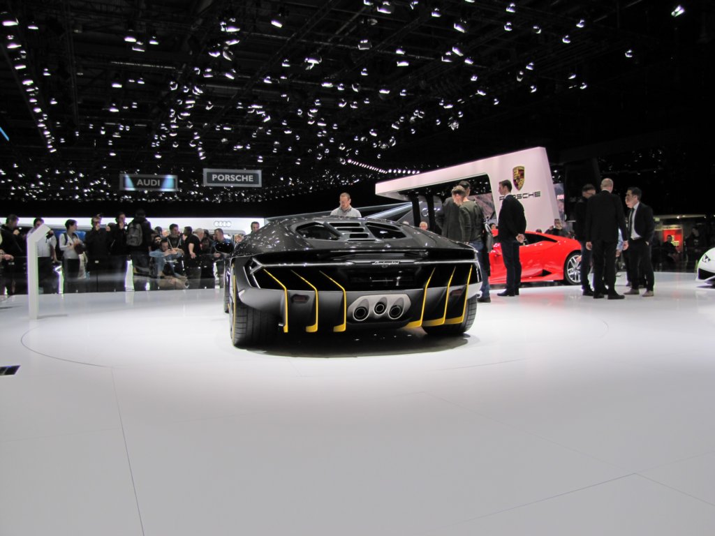 lamborghinicentenariolp77046.jpg