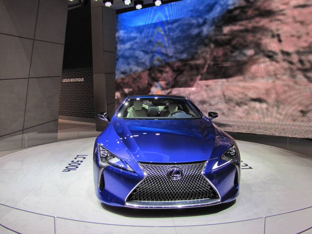 lexuslc500h10.jpg