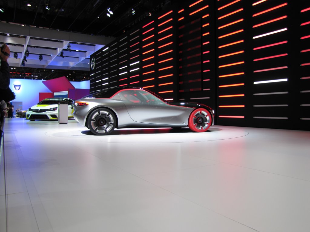 opelgtconcept44.jpg