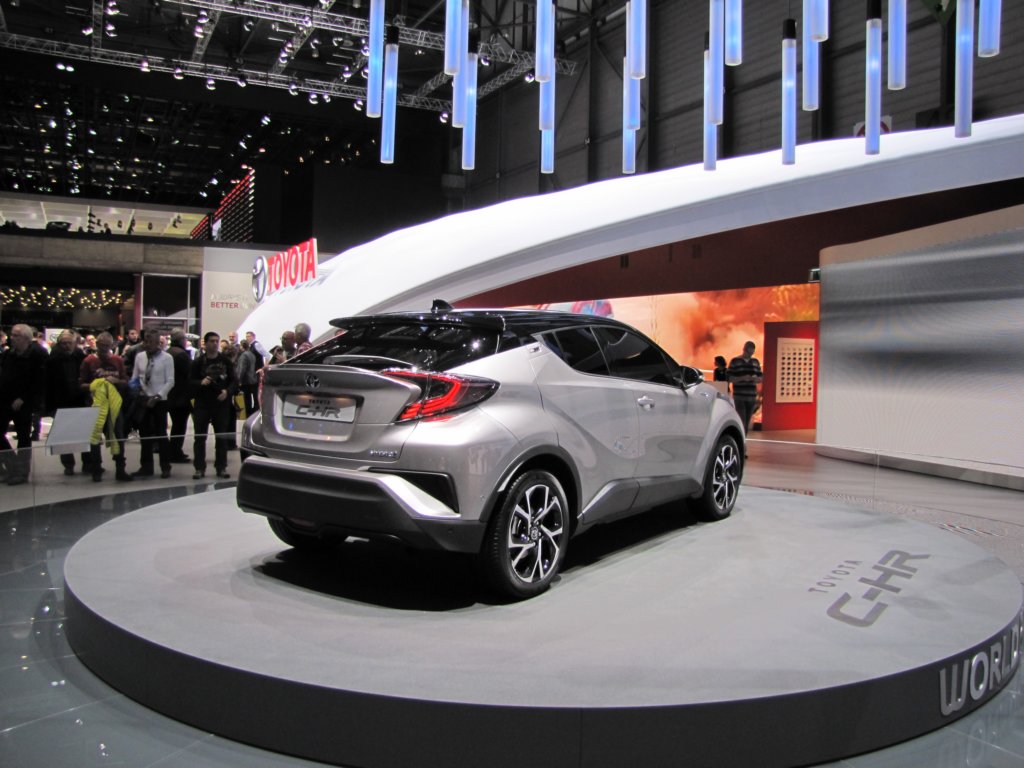 toyotachr25.jpg