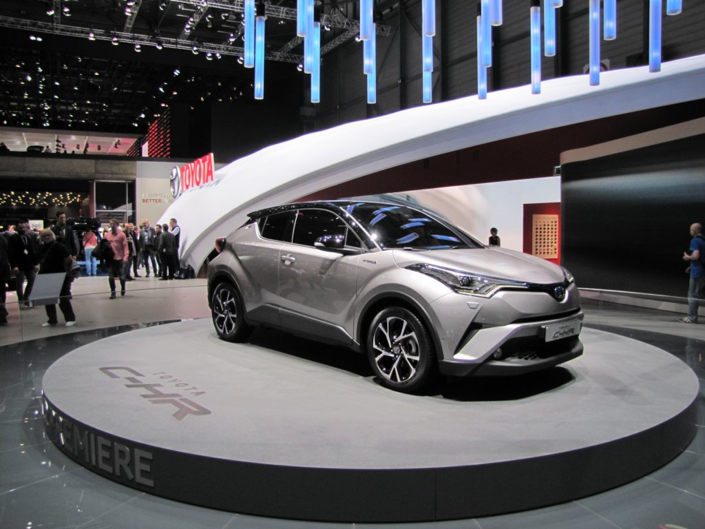 toyotachr28.jpg