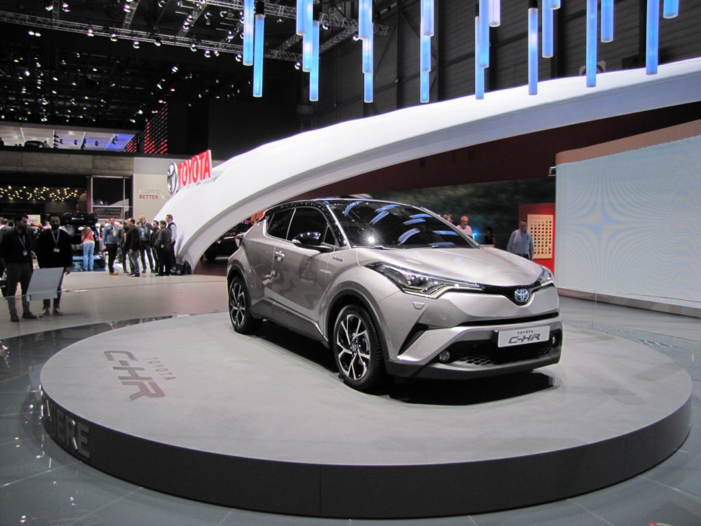 toyotachr41.jpg