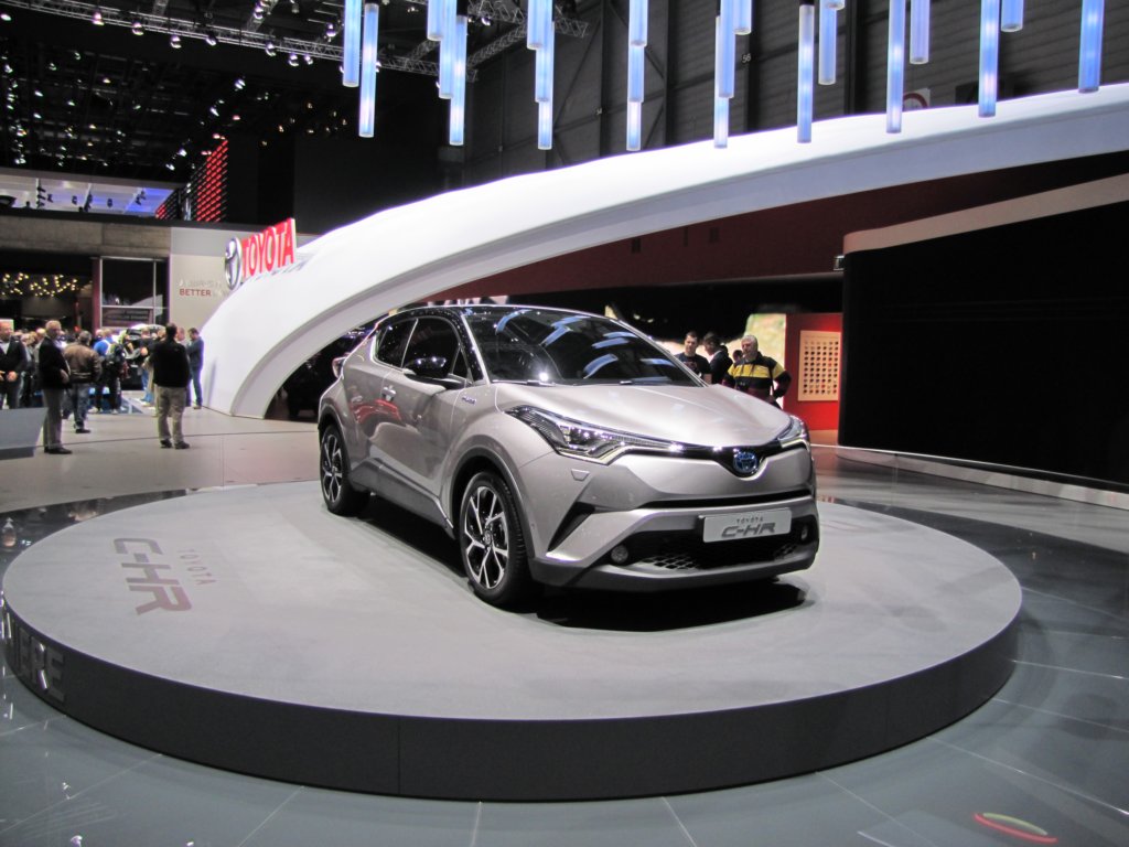 toyotachr42.jpg