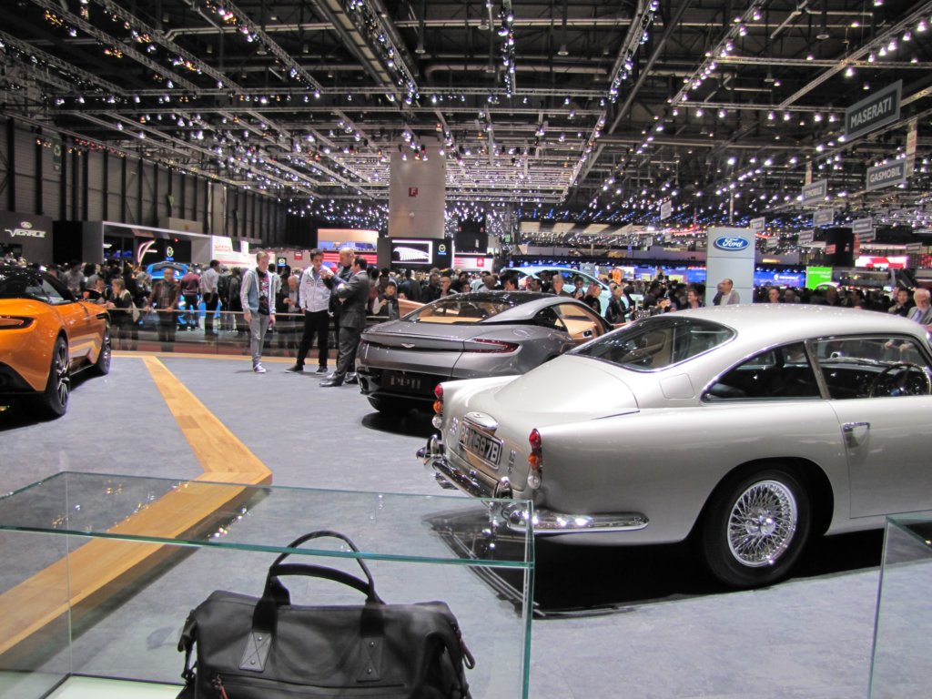astonmartindb1119.jpg