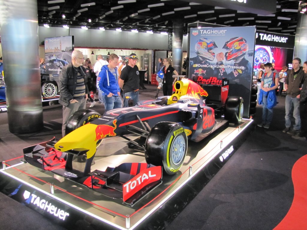 redbullracingtagheuerrb122.jpg