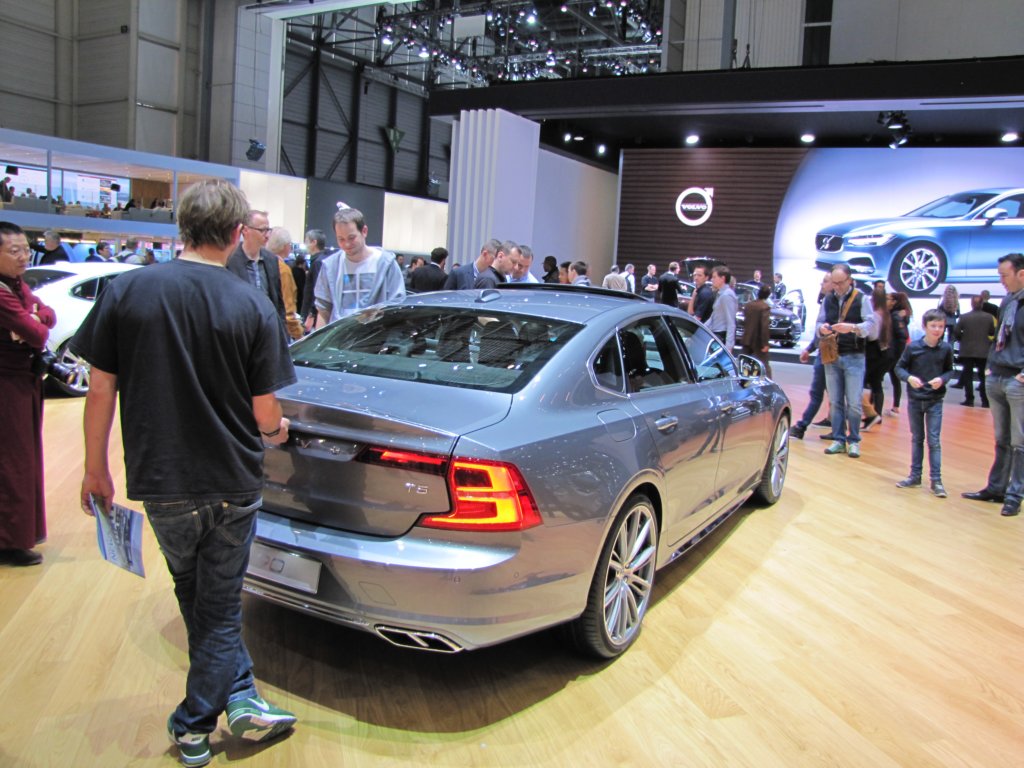 volvos90.jpg