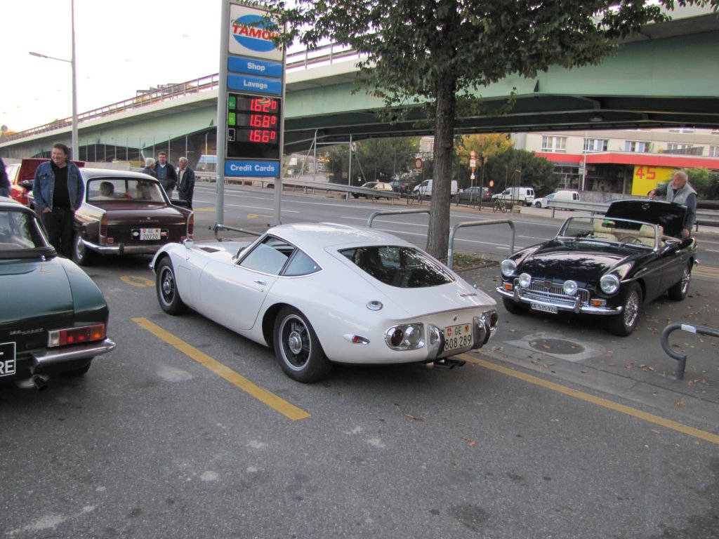 toyota2000gt.jpg
