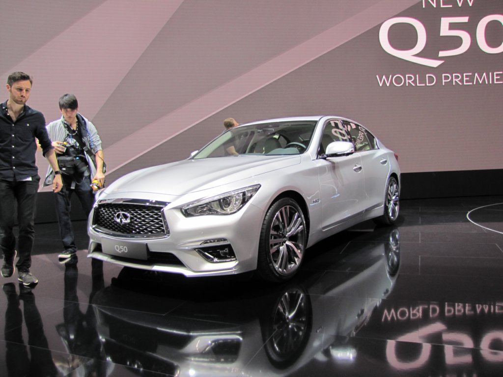 infinitiq50.jpg