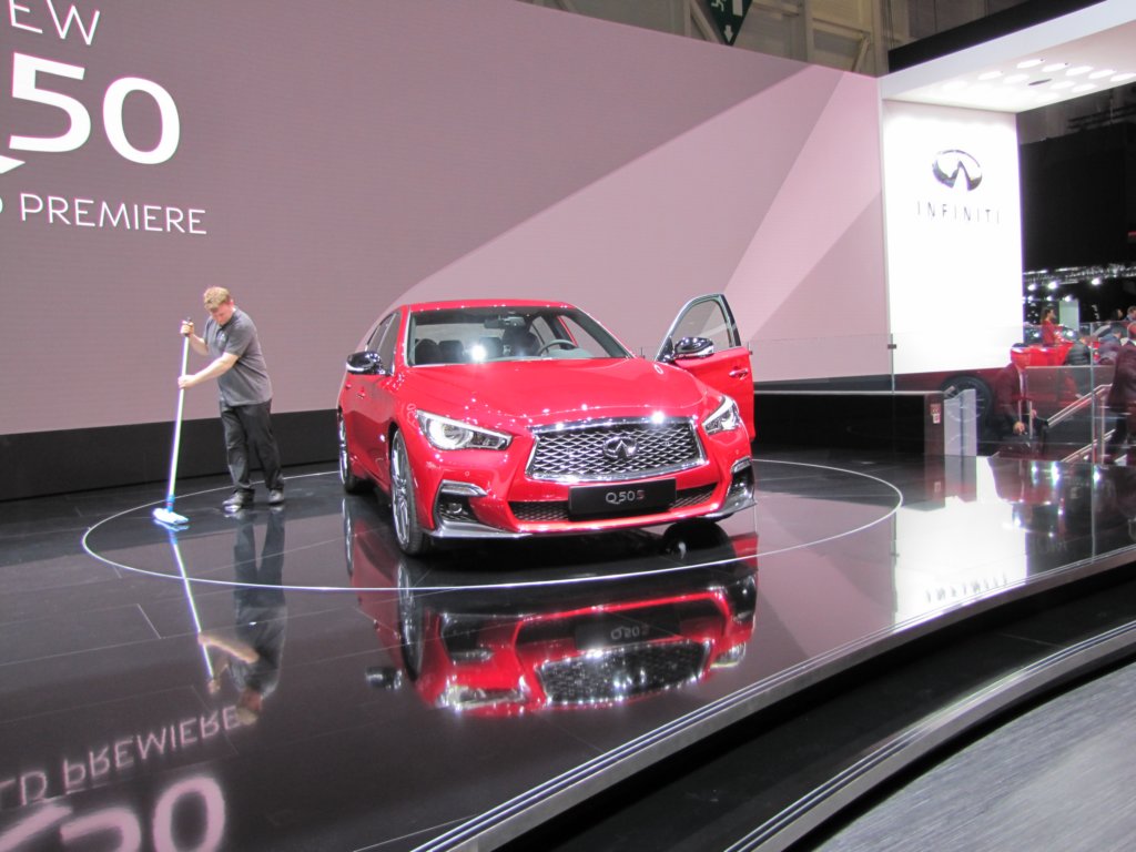 infinitiq50s2.jpg