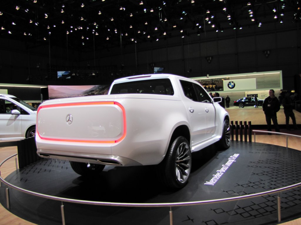 mercedesbenzxclass3.jpg
