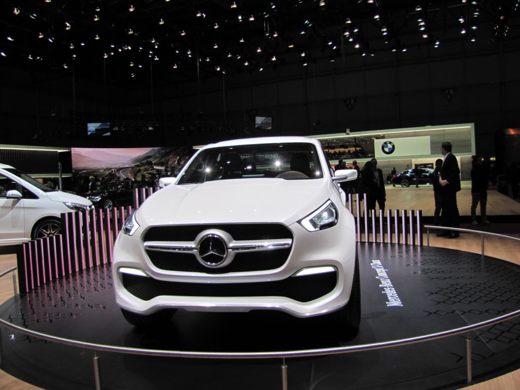 mercedesbenzxclass8.jpg