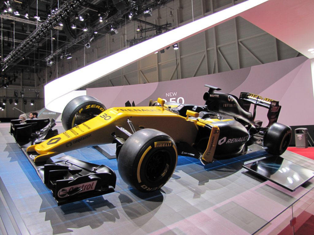 renaultrs163.jpg