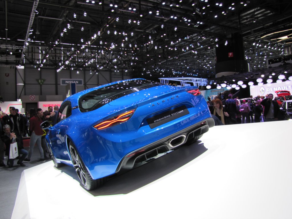 alpinea11010.jpg