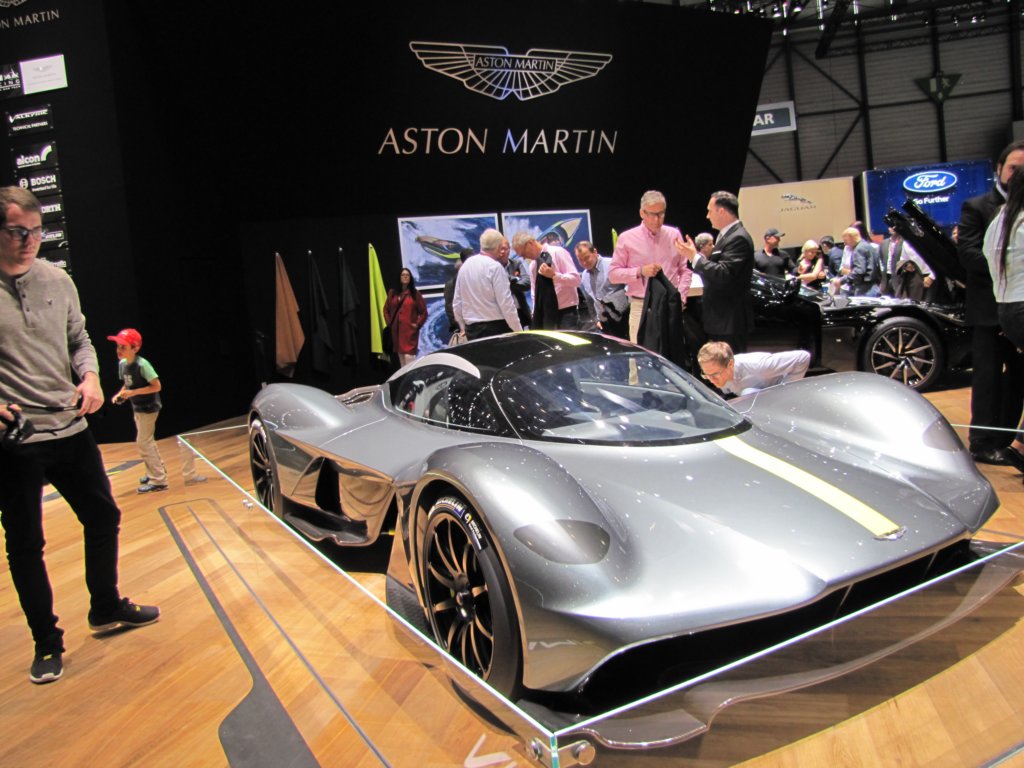 astonmartinvalkyrie.jpg