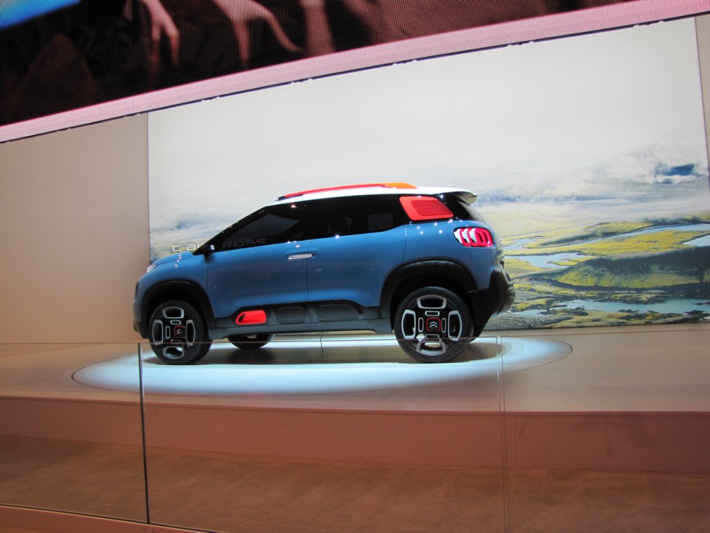 citroncaircrossconcept16.jpg