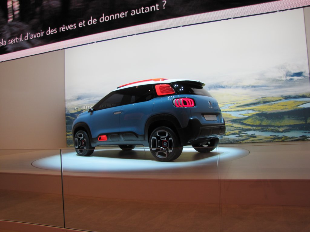 citroncaircrossconcept23.jpg