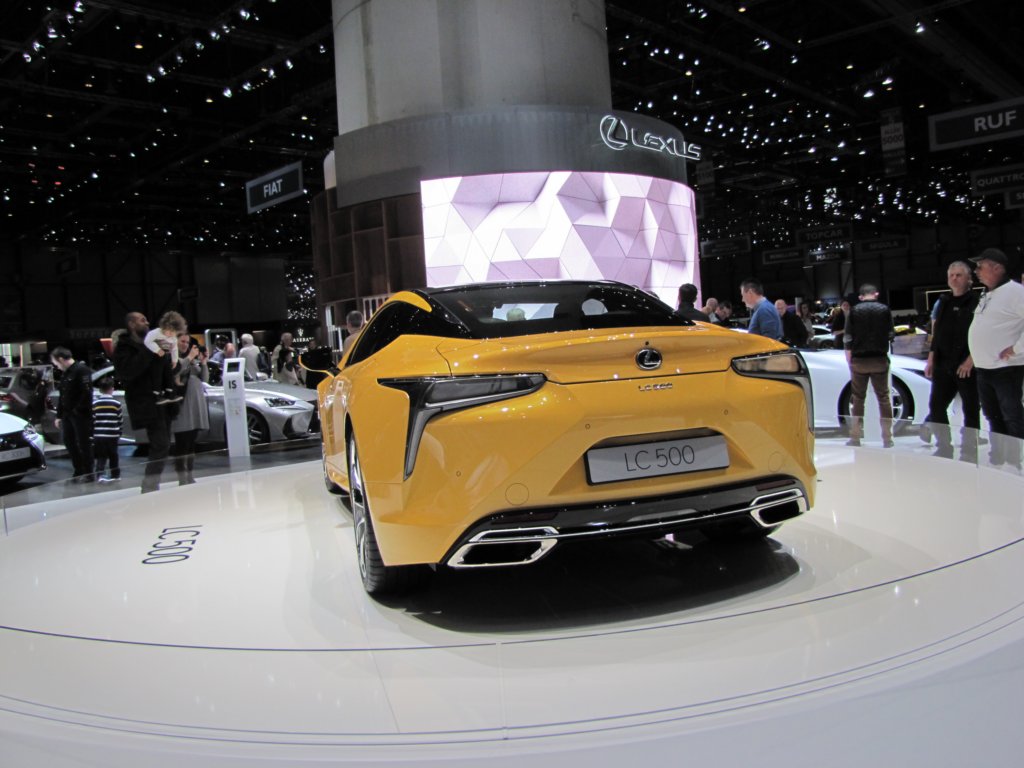 lexuslc5005.jpg