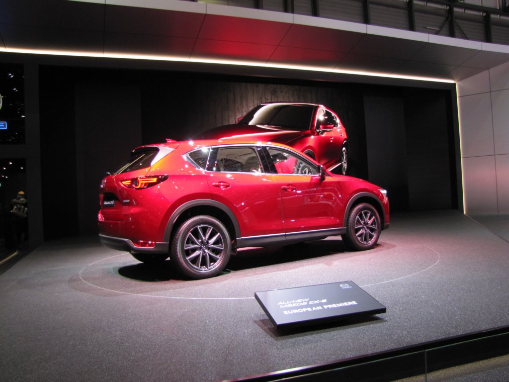 mazdacx537.jpg