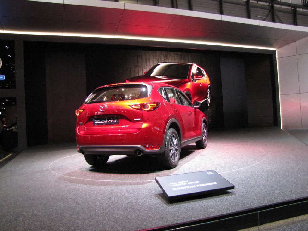 mazdacx541.jpg