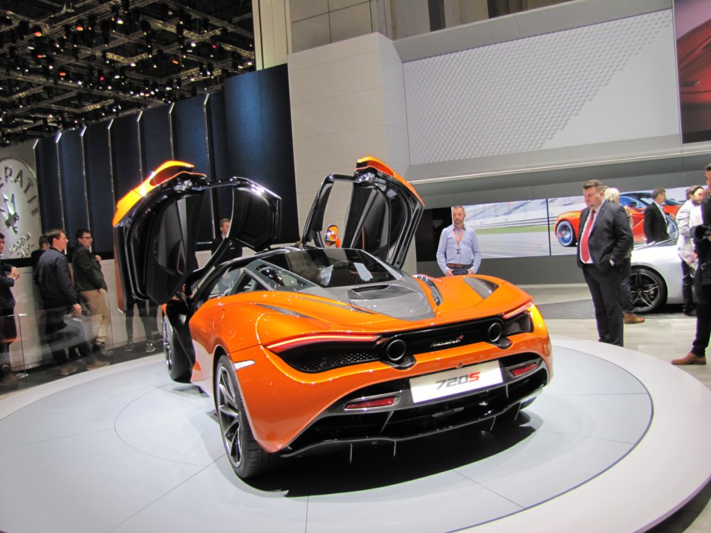 mclaren720s61.jpg