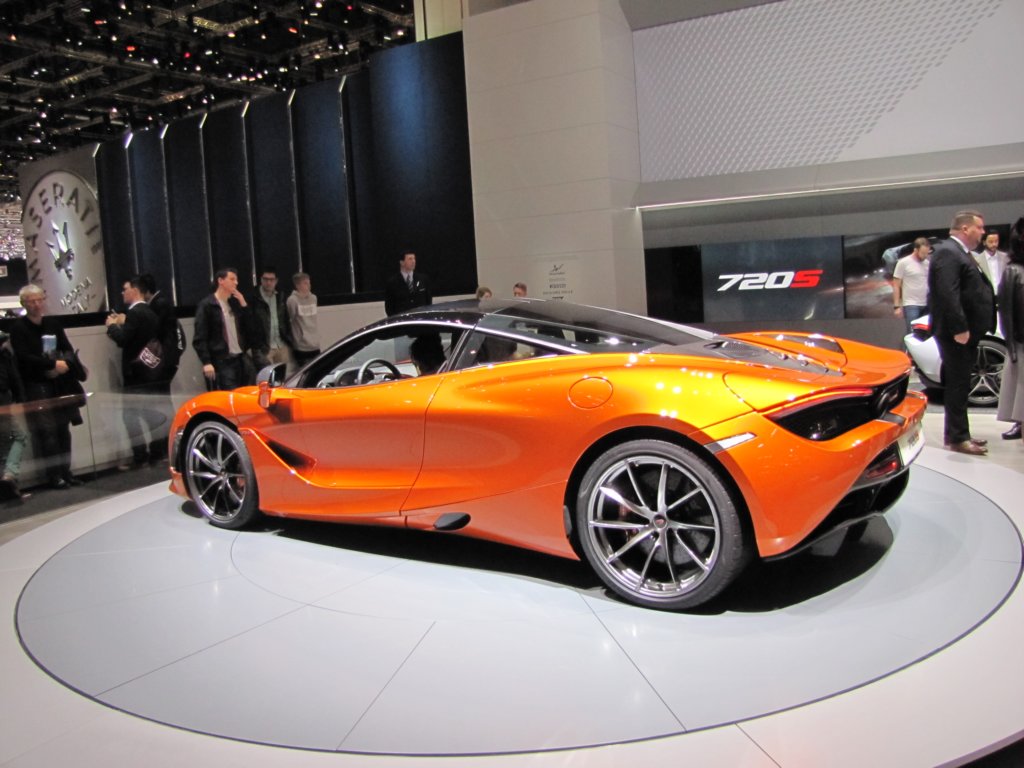 mclaren720s74.jpg